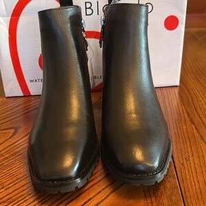 BLONDO BLACK LEATHER SAMARA WATERPROOF BOOTIES. SIZE 7.5.NWT